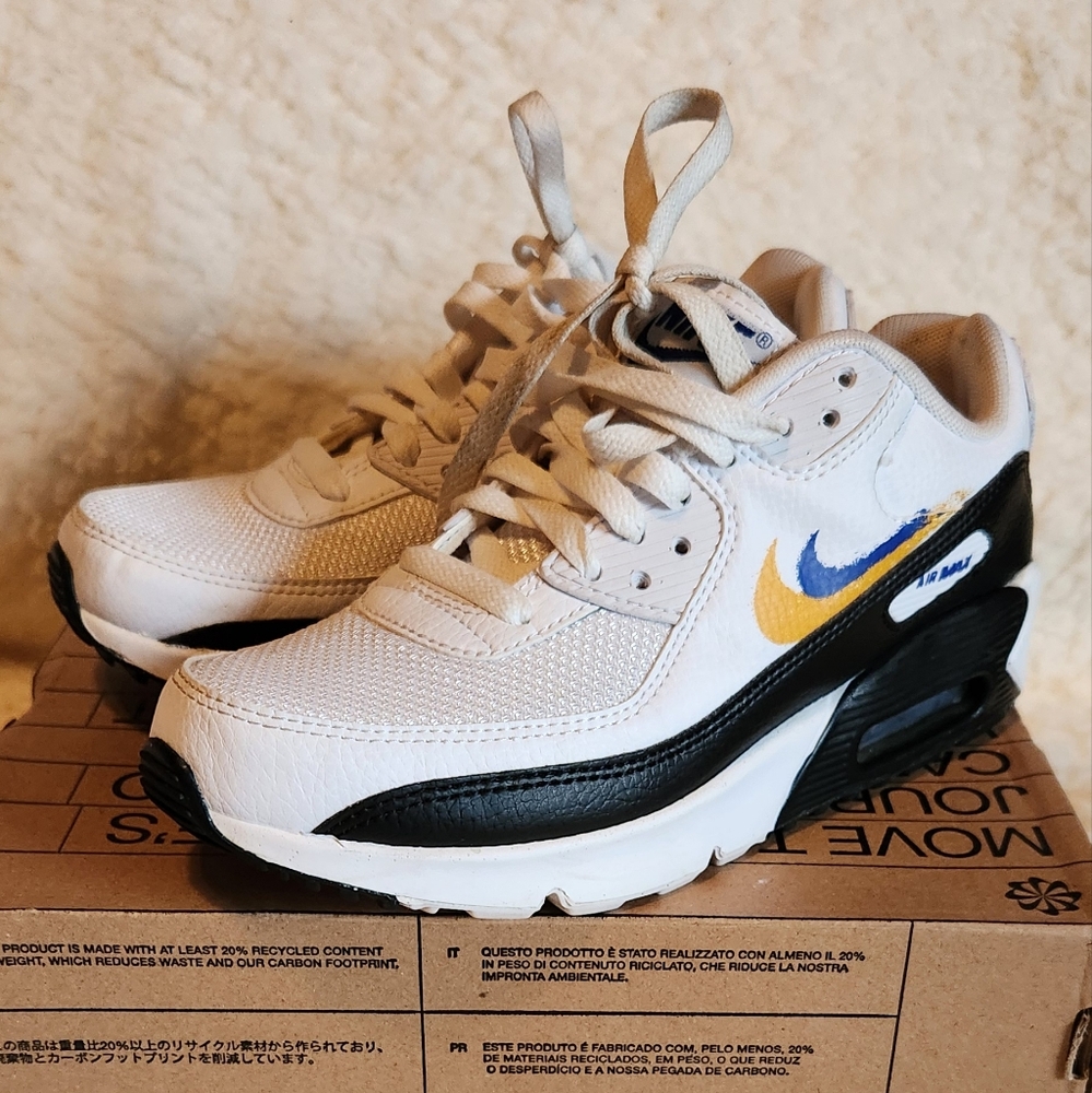 Nike Air Max 90 GS NN White/Deep Royal Blue size 4.5 y for boy or girl